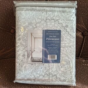 King Pillowcases - Gray Paisley (Set of 2)